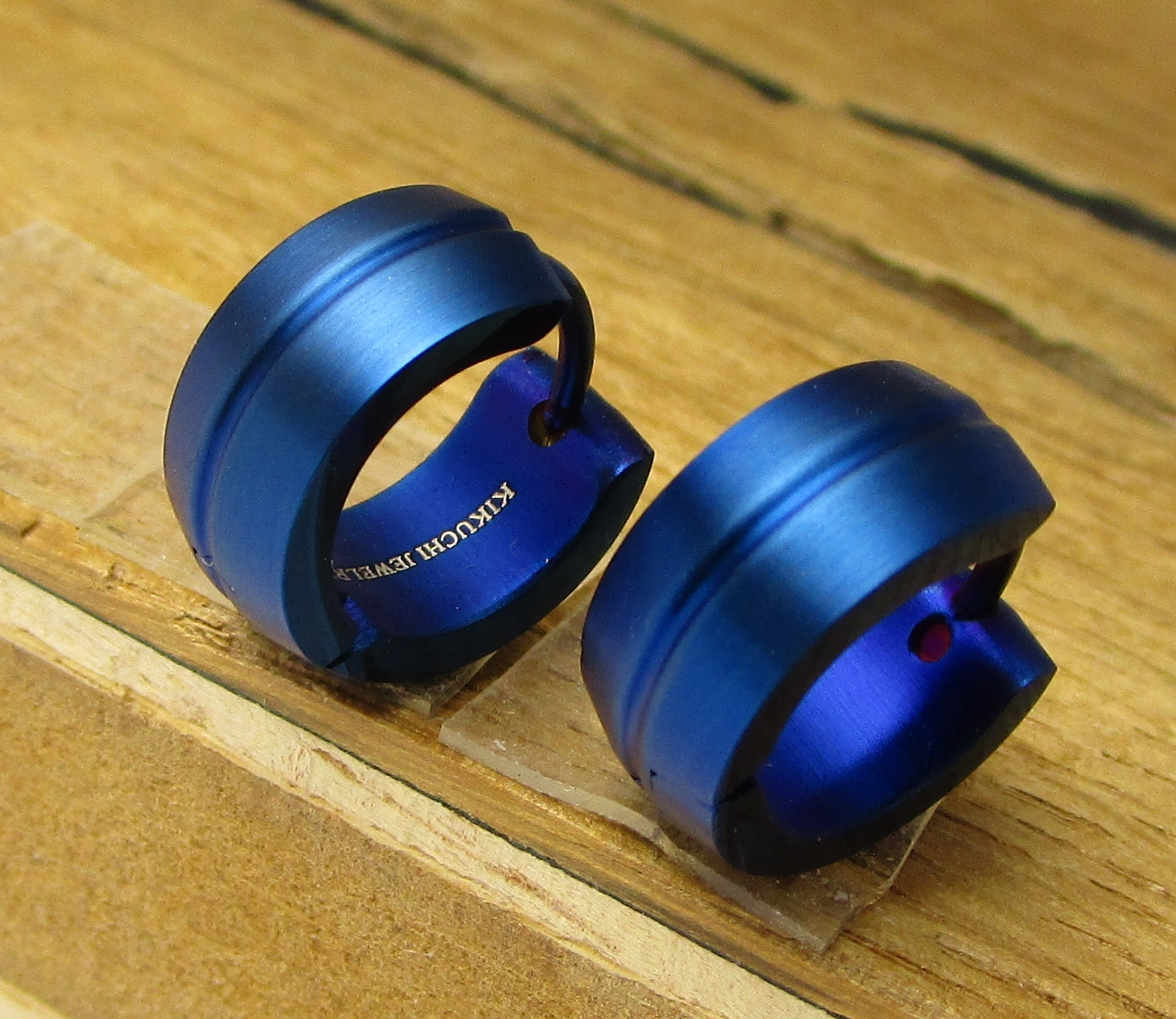 ✨ Edelstahl Ohrringe 6 mm Creolen Bogen Fräsung Ohrstecker Huggie Silber Blau Gold Schwarz Herren Damen ER15178