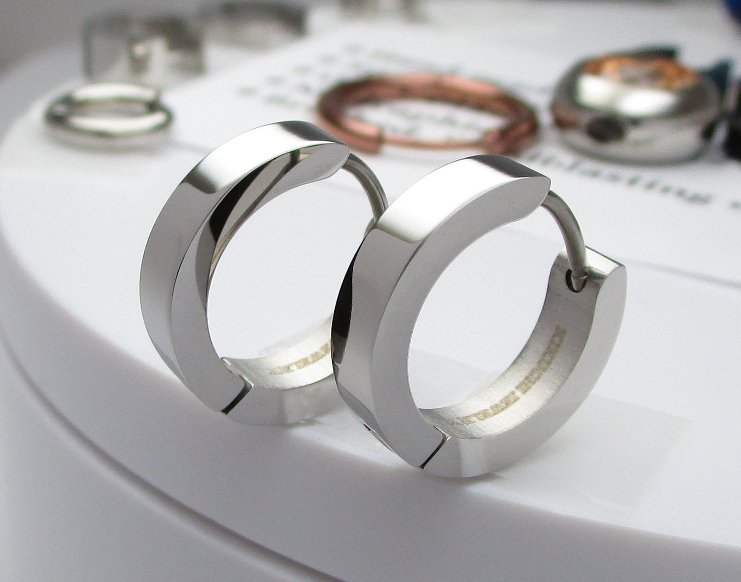 🔶 Ø 16 mm Titan Stab Ohrringe Edelstahl Creolen Ohrclicker Hoop Kantig Schwarz Silber Matt & hochglänzend ERTS009