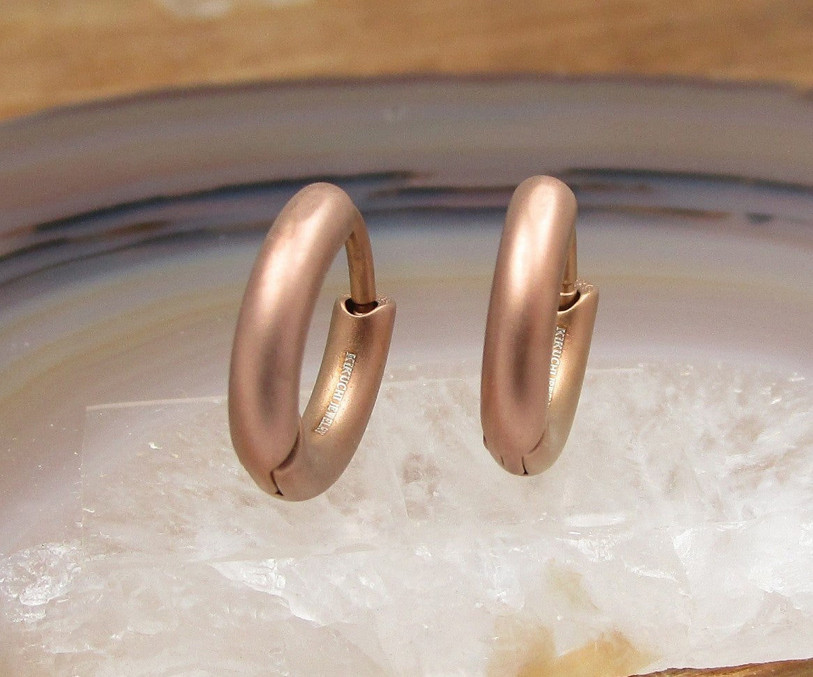Kikuchi Tube Earrings Titanium Rods Stainless Steel Hoop Earrings Cappuccino Gold Sandblasted High Polish Ø 12-20 mm 3 Sizes
