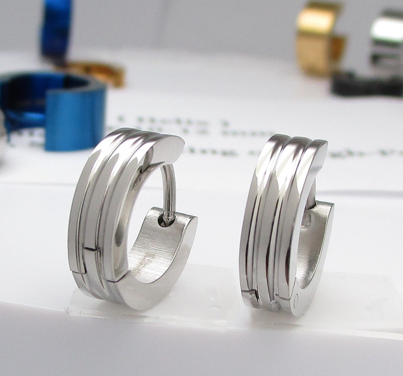 ✨ Unisex Edelstahl Ohrringe Creolen 2 Rillen Gerade Hoop Silber Blau Gold Schwarz ER15120