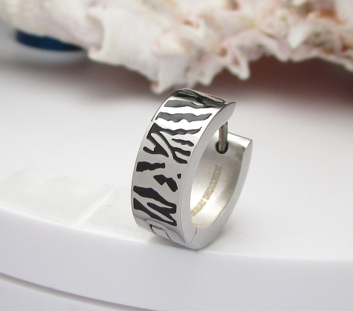 🔶 Ø 16 mm Titan Stab Ohrringe Schwarz Silber Zebra Enamel Glänzend Matt Klapp Creolen 18g ERTS041