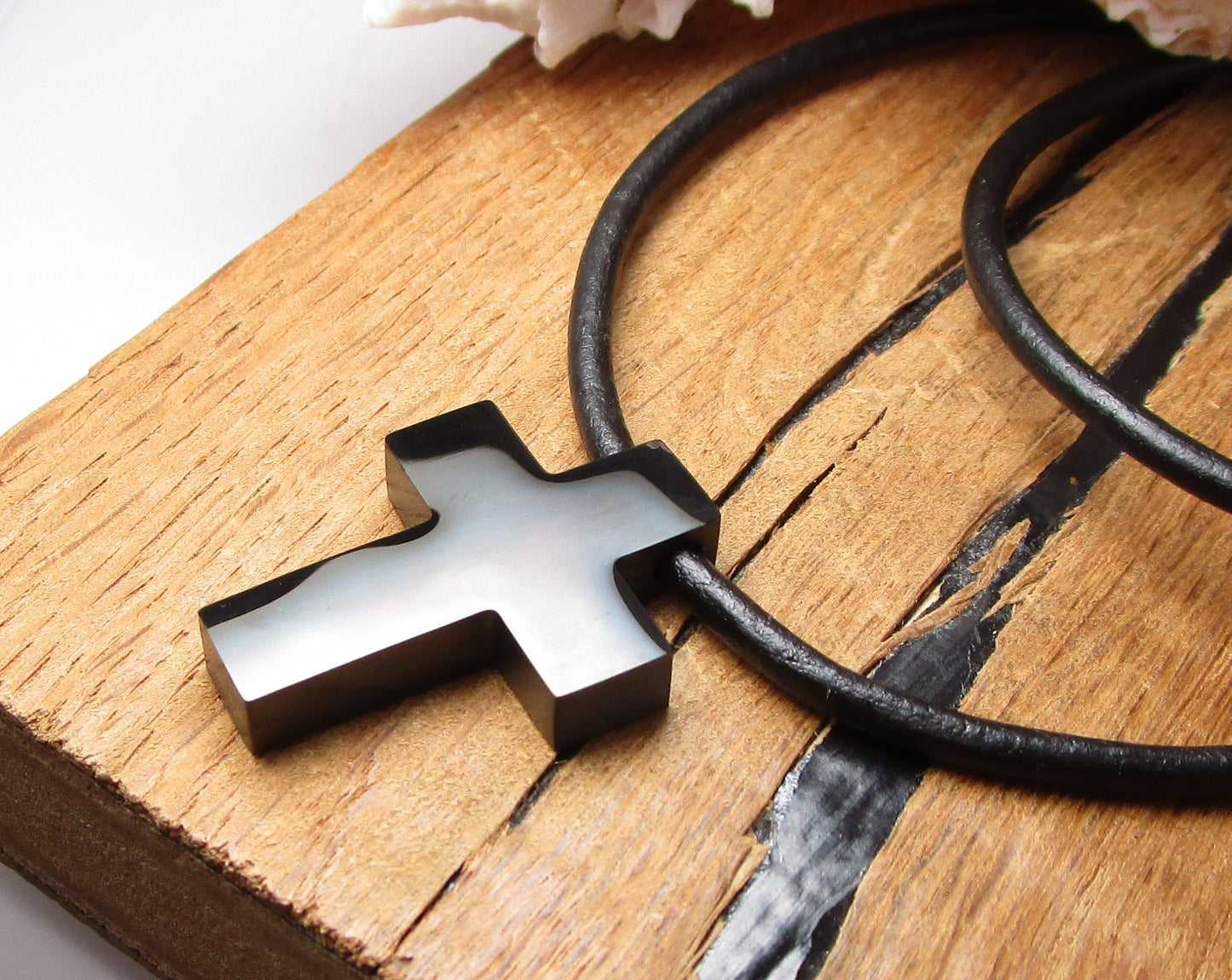 ✨ Cross Necklace Strong Cross Pendant Black Silver Gold 2-in-1 Design with Leather Chain