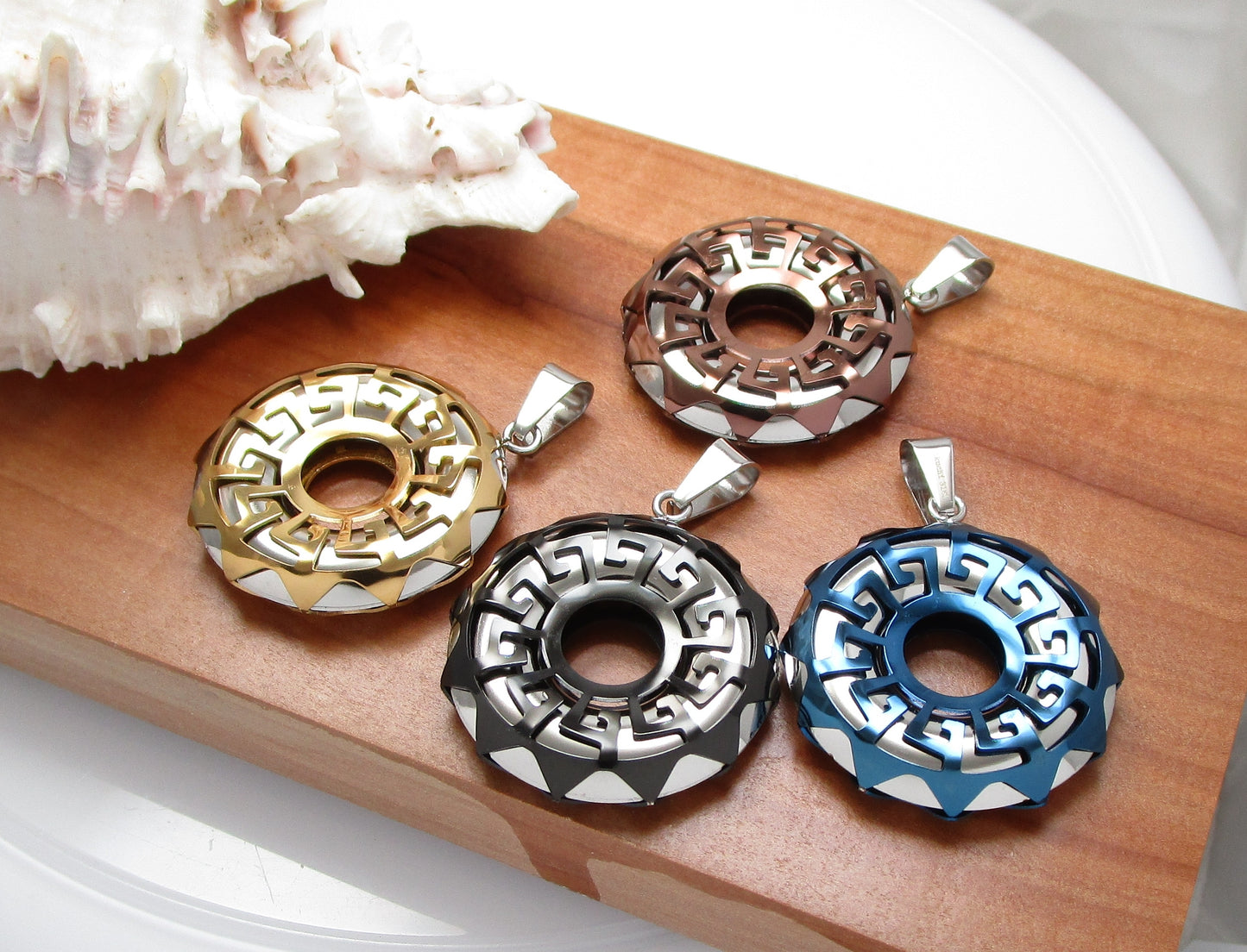 ✨Necklace Greek Key Circle Pendant Black Gold Bronze Blue with Leather Chain