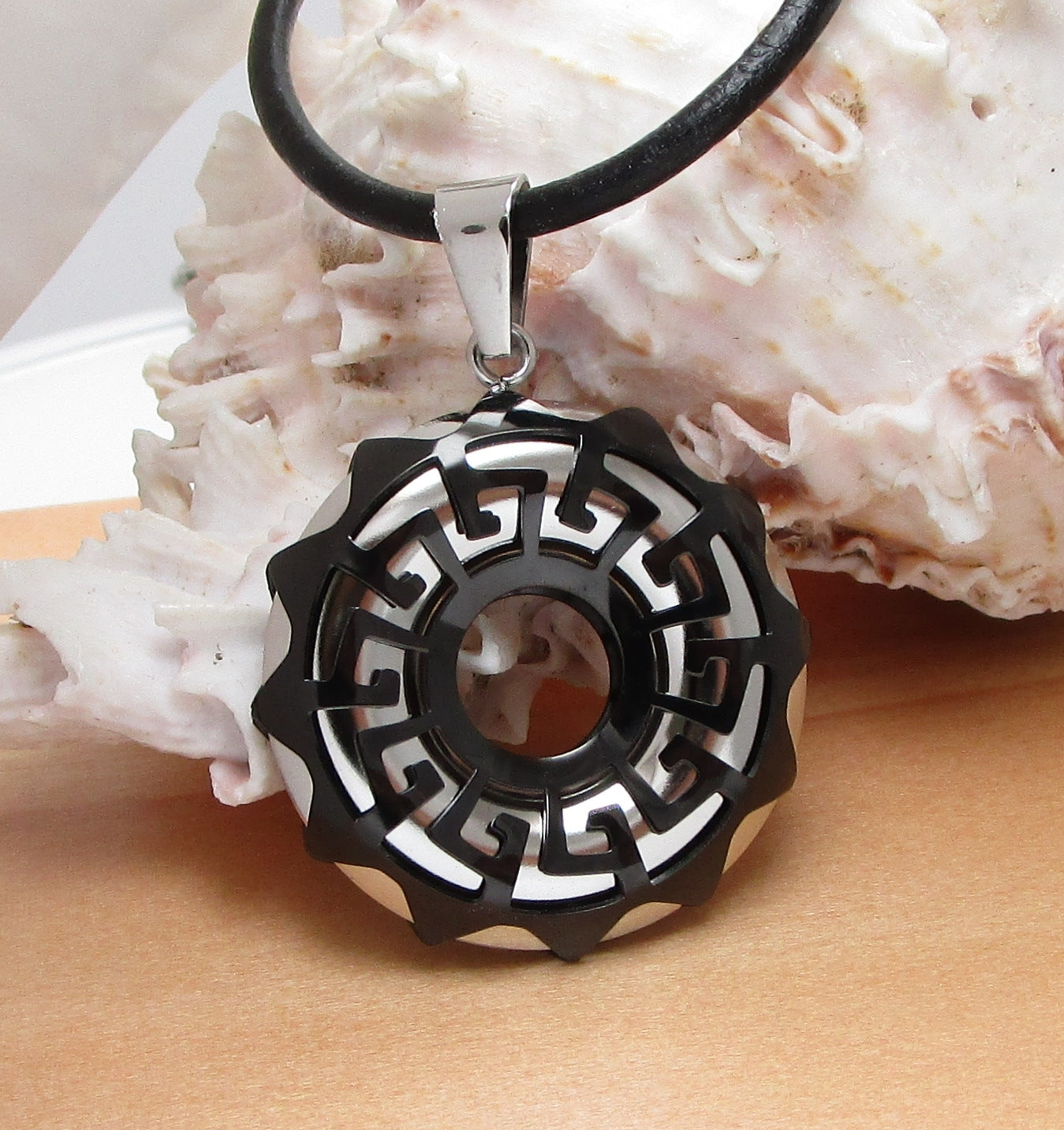 ✨Necklace Greek Key Circle Pendant Black Gold Bronze Blue with Leather Chain